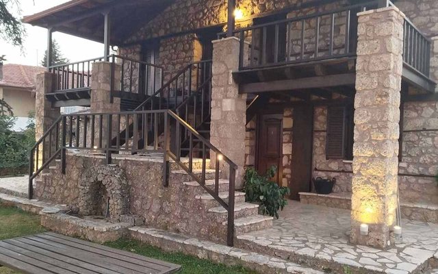 Έπαυλις Ξενώνας